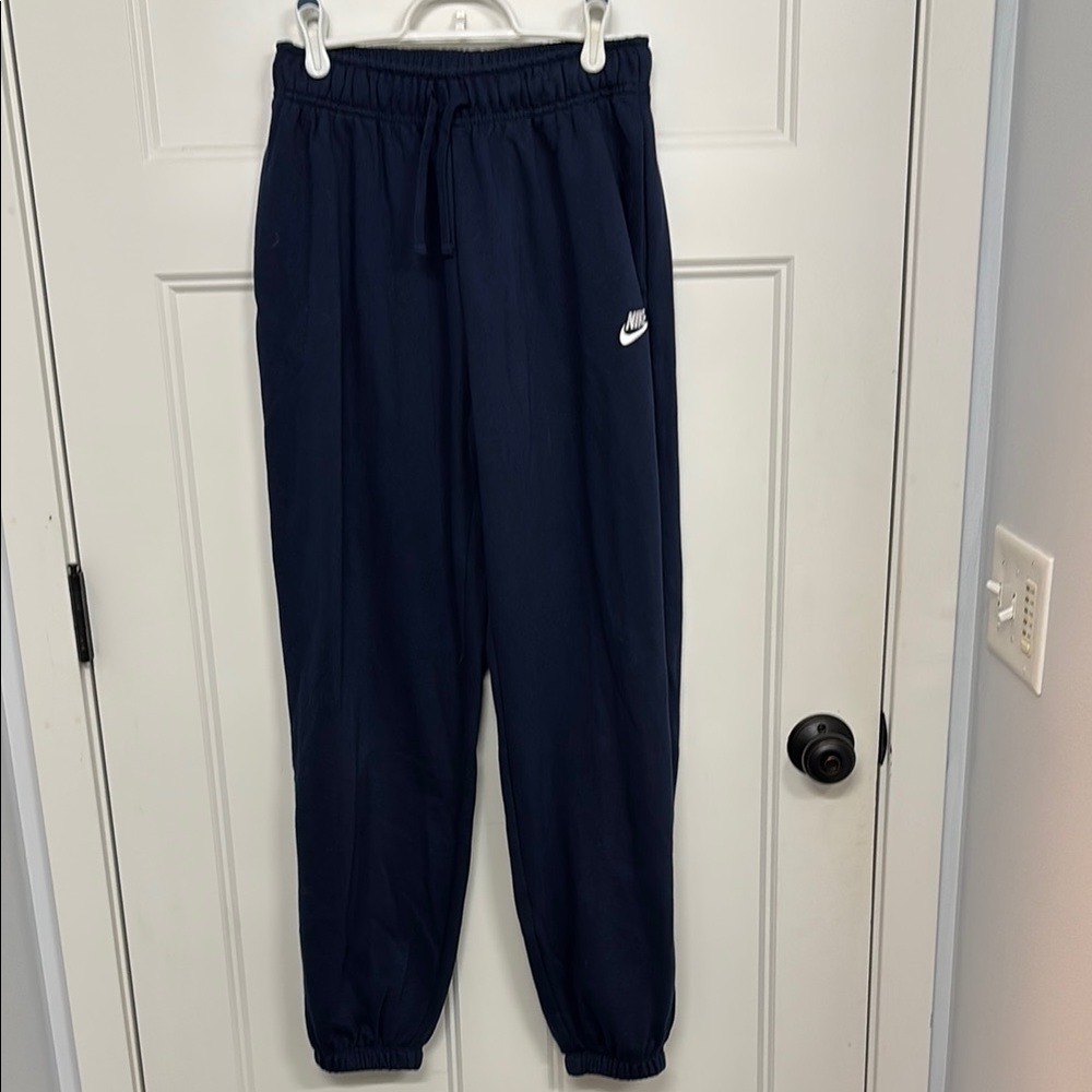 Women’s Nike Phoenix Sweatpants XS new without tags